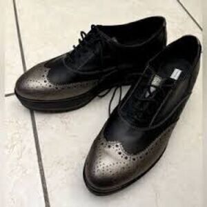 Tosca Blu Women’s Oxford Platform Shoes Size 39= 7.5US Leather Lace Up